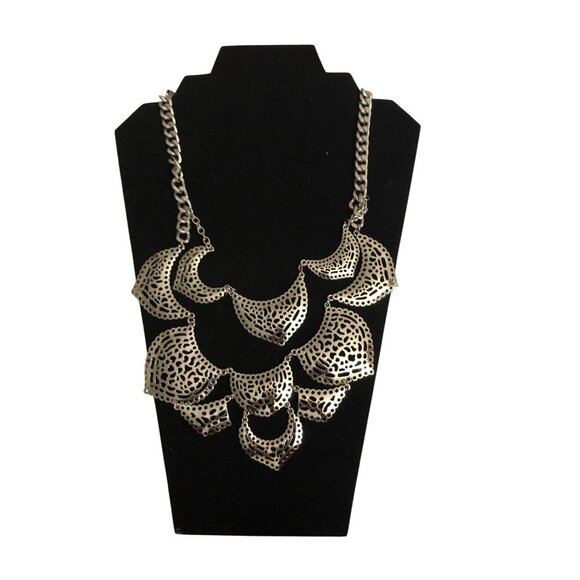 Womens Silver Statement Necklace With Layered Geometric Design - Picture 5 of 6